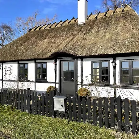 Nyaraló Cosy Half-timbered House On Lolland Errindlev